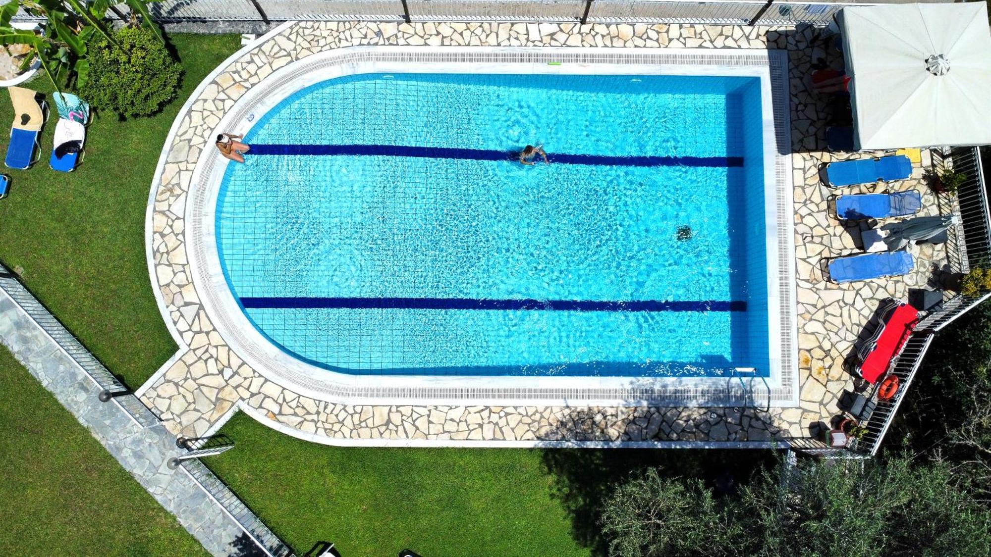 Thomas Apartments Дассия Экстерьер фото
