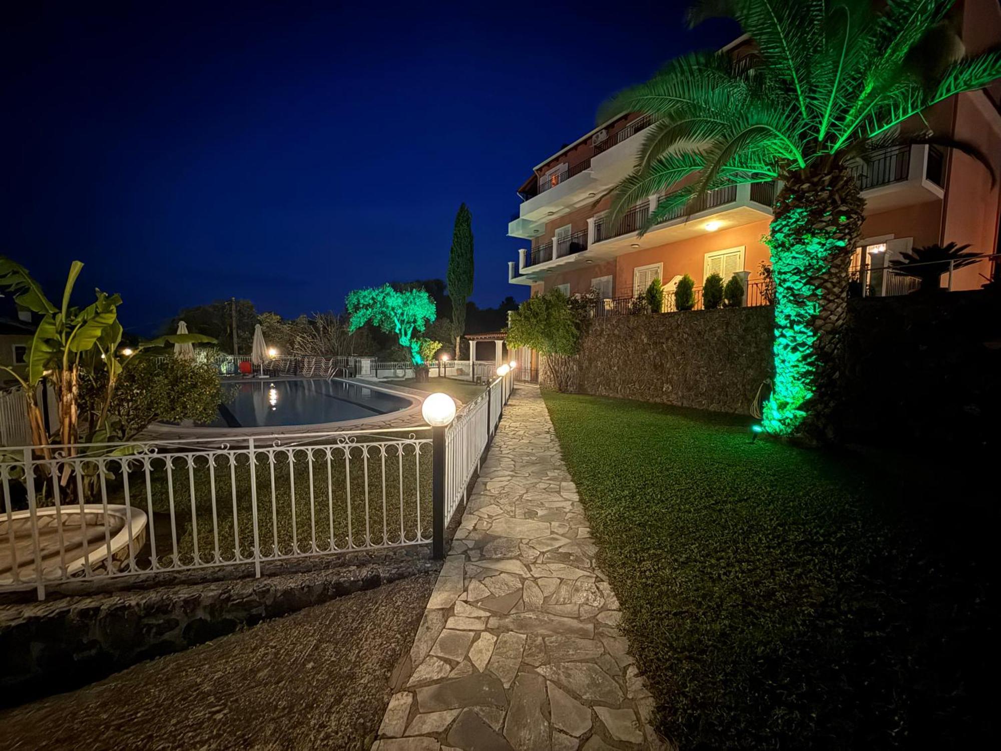Thomas Apartments Дассия Экстерьер фото